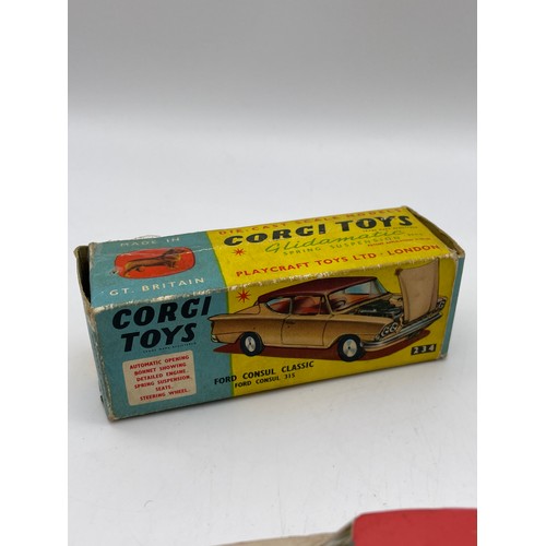 425 - CORGI 234 FORD CONSUL CLASSIC 315 PLAYWORN