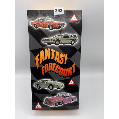 463 - BOXED HALFORDS FANTASY FORECOURT 4 VEHICLE SET INCLUDING 007 ASTON MARTIN DB5, BACK TO THE FUTURE DE... 