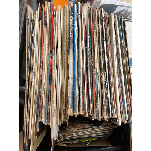 386 - CRATE OF VINYL LPS AND 45S - GERRY RAFFERTY, BOB DYLAN, PINK FLOYD, THE EVERLEY BROTHERS AND MORE