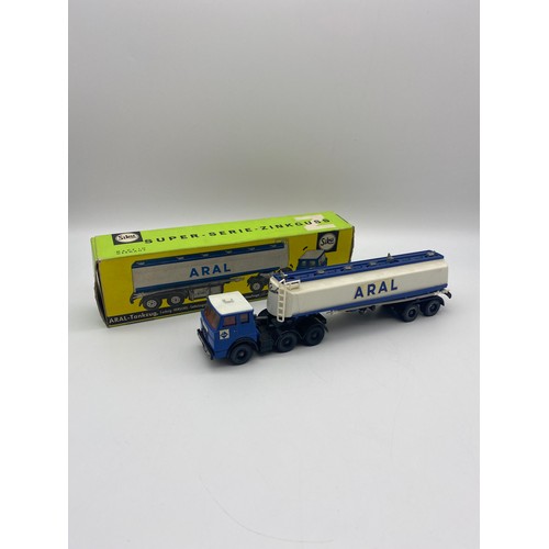 439 - BOXED SIKU DIE CAST V288 ARAL TANKER