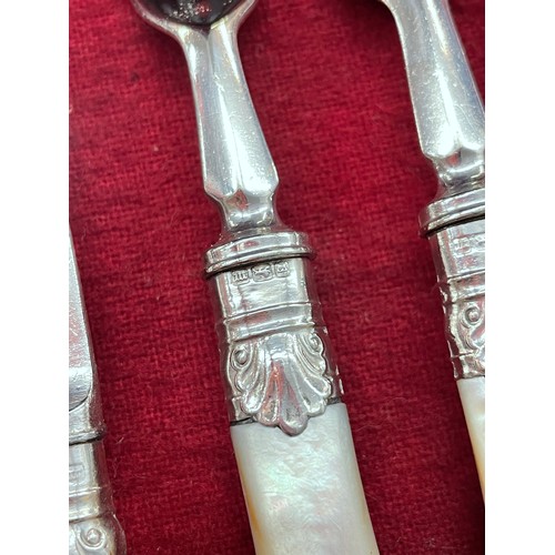 490 - MAHOGANY CANTEEN BOX OF MOTHER OF PEARL HANDLED DESSERT KNIVES AND FORKS