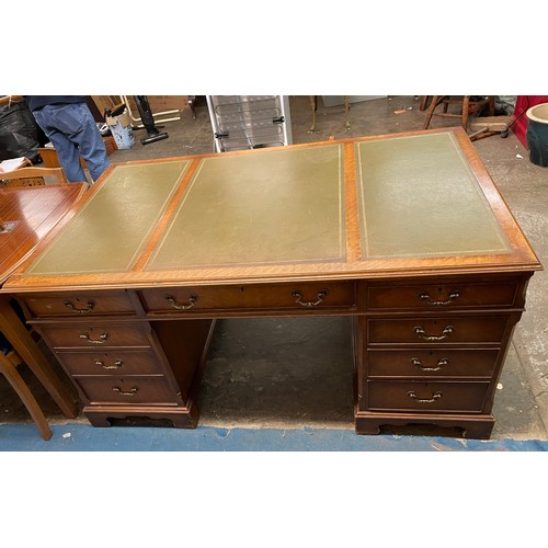 45 - MAHOGANY NINE DRAWER KNEEHOLE DESK WITH GREEN LEATHER SKIVER