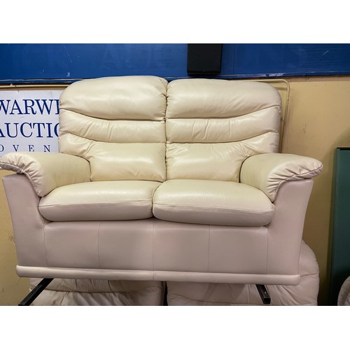 59 - QUALITY G PLAN CREAM LEATHER TWO SEATER THREE PIECE SUITE