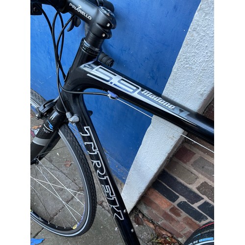 175 - TREK 5.9 MADONE SL CARBON FIBRE RACING BICYCLE WITH TWO (NEW) SPARE TYRES AND SPARE WHEEL