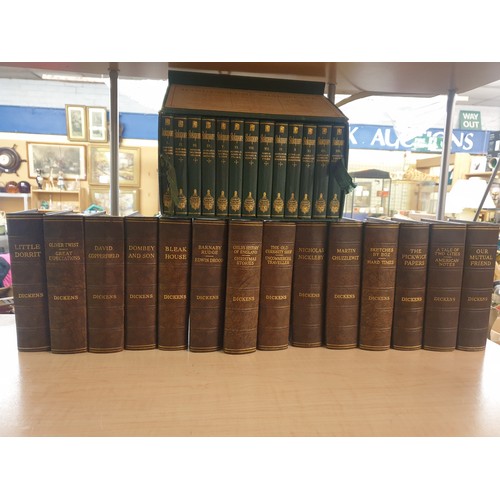 250 - FIFTEEN BOUND CLASSIC DICKENS NOVELS AND A BOXED HANDY VOLUME SHAKESPEARE BOOKSET