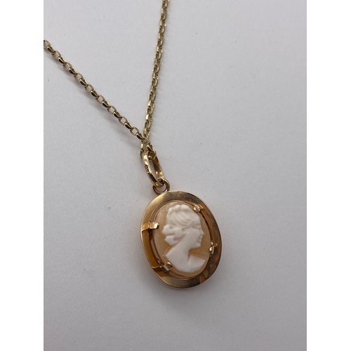 441 - UNMARKED YELLOW METAL MOUNTED CAMEO PENDANT ON A 9CT GOLD BELCHER LINK CHAIN 4.6G OVERALL