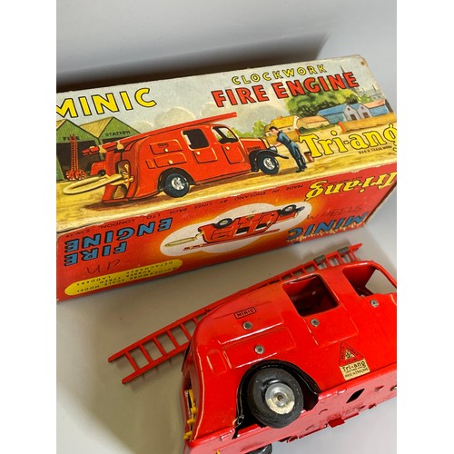 519 - MINIC TRIANG CLOCK WORK FIRE ENGINE (WHEELS AF NO KEY)