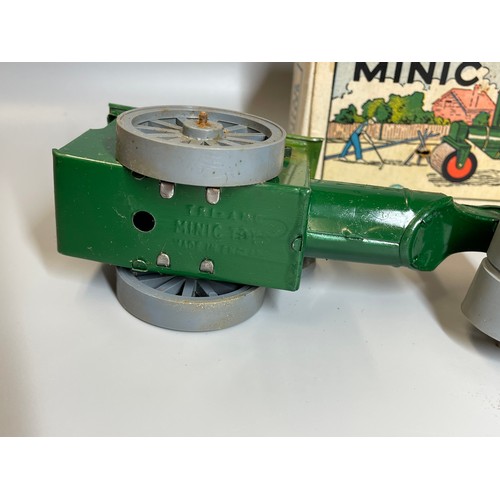 513 - MINIC TRIANG CLOCK WORK STEAM ROLLER (NO KEY)