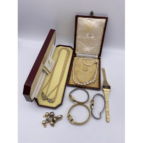 425 - SELECTION OF VARIOUS COSTUME JEWELLERY, ROLLED GOLD LOCKET, LADIES WRIST WATCHES, SIMULATED PEARL NE... 