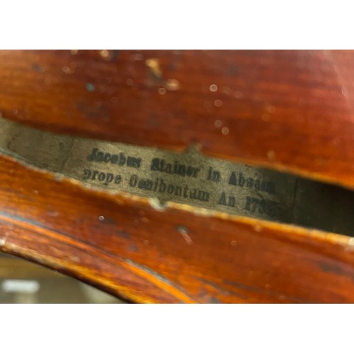 373 - CASED 19TH CENTURY GERMAN? VIOLIN BARES PAPER LABEL JACOBUS STAINER IN ABSAM PROPE OENIPONTUM