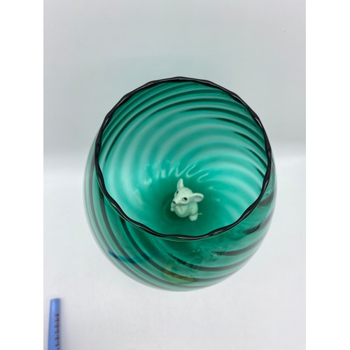 497 - TEAL WRYTHEN GLASS BRANDY BALLOON WITH PERCHED SIAMESE CAT AND MOUSE