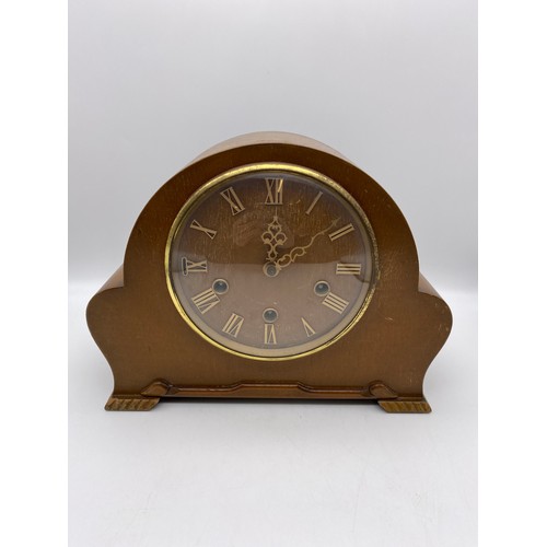 525 - OAK CASED CHIMING MANTEL CLOCK