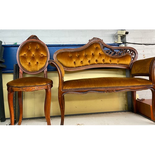 22 - VICTORIAN STYLE CARVED MAHOGANY BUTTONED BACK PARLOUR SUITE WITH TWO MATCHING CHAIRS