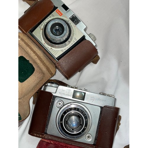 366 - VOIGTLANDER BESSAMATIC FILM CAMERA, ILLFORD SPORTOMAX FILM CAMERA, A PAXINA 29 CAMERA, AND A KODAK C... 