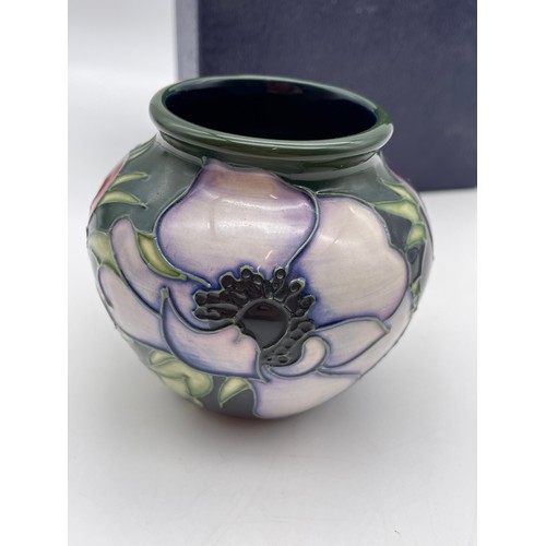 405 - MOORCROFT POTTERY 2003 ANEMONE PATTERNED SQUAT VASE