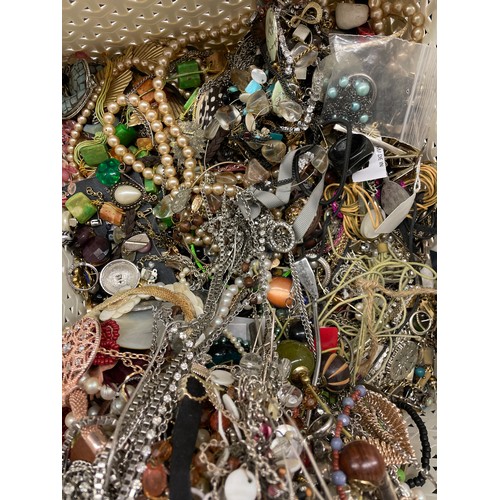 429 - QUANTITY OF COSTUME JEWELLERY - BEAD NECKLACES, CHAINS, EARRINGS, ETC (BOX NOT INCLUDED)