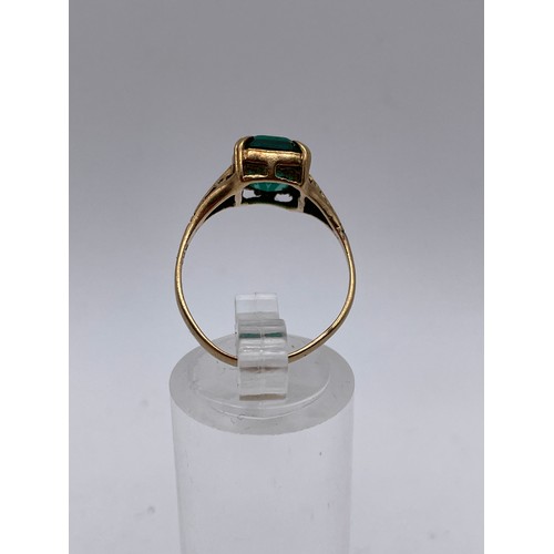 439 - 9CT GOLD CUSHION SET GREEN TOURMALINE RING 2G APPROX