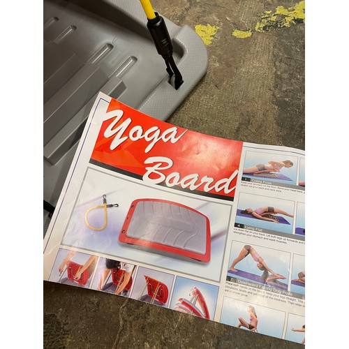 4 - YOGA BOARD