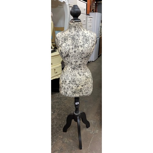 89 - RETRO PRINTED TAILORS MANNEQUIN ON TRIPOD STAND