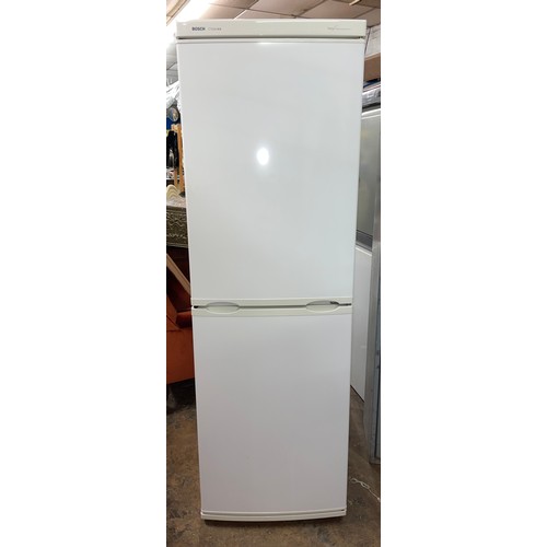 102 - BOSCH CLASSIX FRIDGE FREEZER