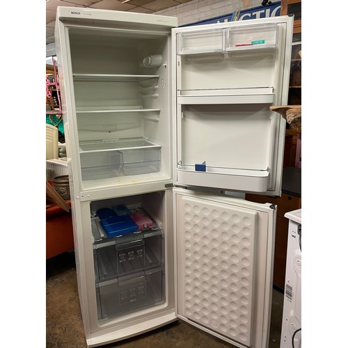 102 - BOSCH CLASSIX FRIDGE FREEZER