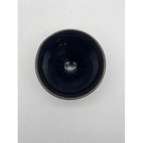 537 - CHINESE BLACK DEMI GLAZED TAPERED TEA BOWL