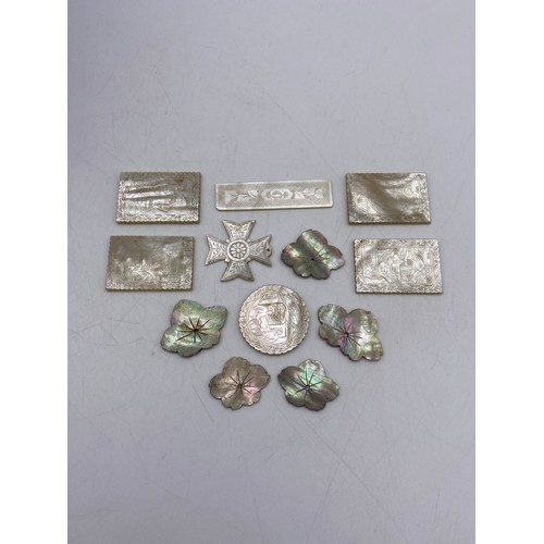 530 - SMALL SELECTION OF CHINESE MOTHER OF PEARL GAMING TOKENS AND A JADEITE TYPE PENDANT