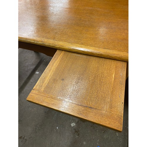 77 - MID CENTURY OAK SINGLE PEDESTAL KNEEHOLE DESK