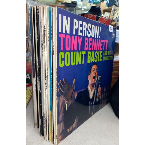 268 - QTY OF VINYL LPS INCLUDING FRANK SINATRA AND TONY BENNETT