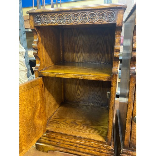 157 - PAIR OF GOOD QUALITY OAK BEDSIDE CABINETS WITH CARVED ROSE DECORATION