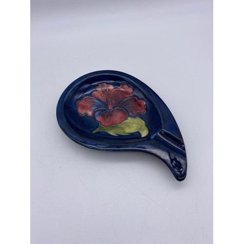 371 - MOORCROFT POTTERY HIBISCUS ASHTRAY 15CM