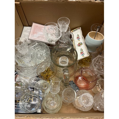 261 - SELECTION OF CUT AND PRESSED GLASSWARE, BOWLS AND LEMONADE JUG, SOME CLASSICAL CDS