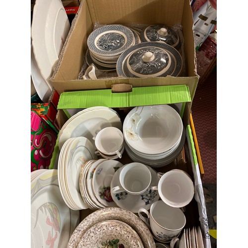 327 - BOX CONTAINING RUSTIC MONOCHROME PATTERN PART DINNER SERVICE TWO TUREENS AND SAUCE BOAT, PLUS CARTON... 