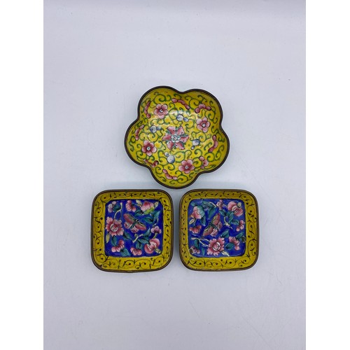 377 - CHINESE ENAMEL LOBED FLORAL DISH AND PAIR OF SQUARE DISHES, 20TH CENTURY BOWL DECORATED WITH DRAGON ... 