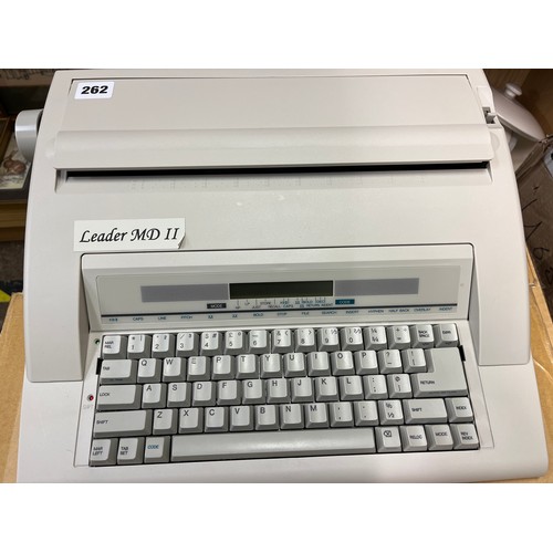 262 - LEADER MDII TYPEWRITER