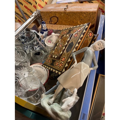 277 - TWO BOXES OF GLASSWARES, CASHS WOVEN SILKS, VARIOUS CLOCKS, DAMASCUS STYLE BOX AND LLADRO FIGURE OF ... 