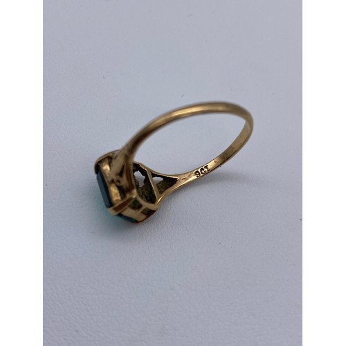 461 - 9CT GOLD AND GREEN BERYL CLAW SET RING SIZE O 2.3G APPROX