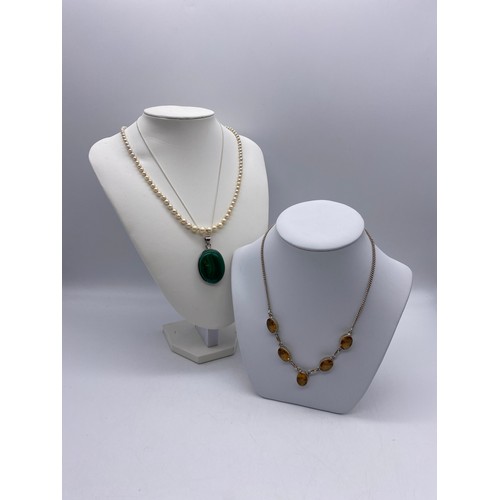 459 - 925 SILVER FRAMED MALACHITE OVAL PENDANT ON CHAIN, SIMULATED PEARL NECKLACE, AND A COUPLE MORE SILVE... 