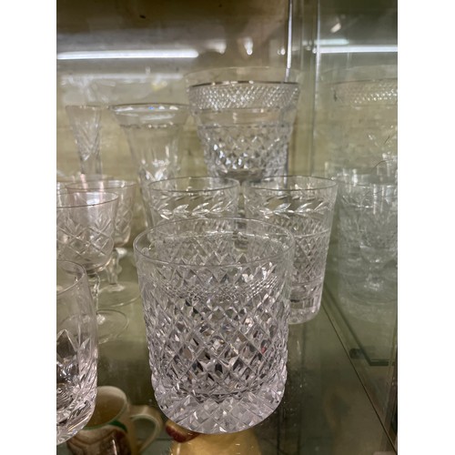 241 - SHELF OF ASSORTED GLASSWARE INCLUDING BRANDY BALLOON, WINE GLASSES, ETC