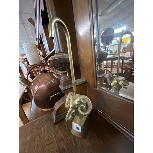 18 - BRASS RAMS HEAD DOOR PORTER 38CM H