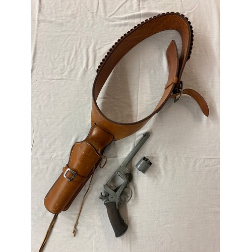 472 - LEATHER COWBOY HOLSTER AND BELT WITH REPRODUCTION REVOLVER