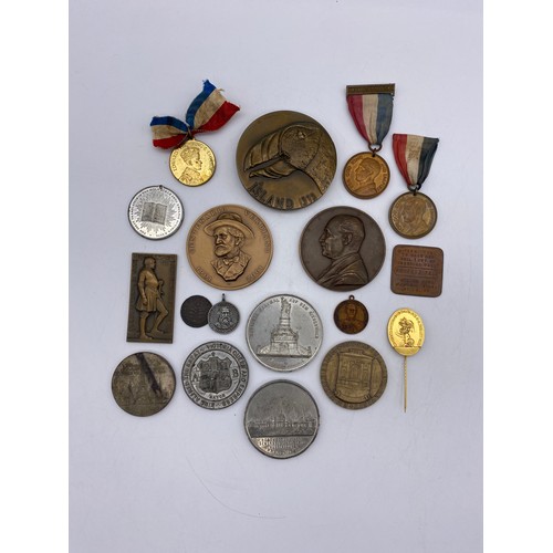 396 - MISCELLANEOUS BAG OF COMMEMORATIVE MEDALLIONS