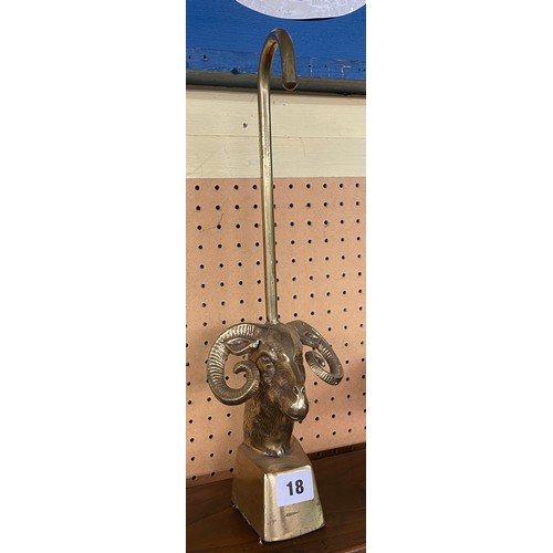 18 - BRASS RAMS HEAD DOOR PORTER 38CM H