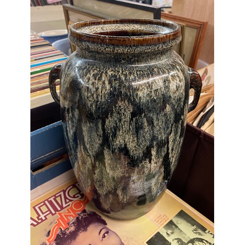 254 - TWO CRATES OF ASSORTED GLASSWARE AND CERAMICS INCLUDING WINE GLASSES, CERAMIC TEAPOT, 1930S JUG, ETC... 