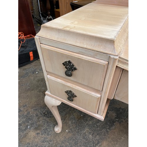 52 - BLEACHED WALNUT QUEEN ANNE STYLE DRESSING TABLE