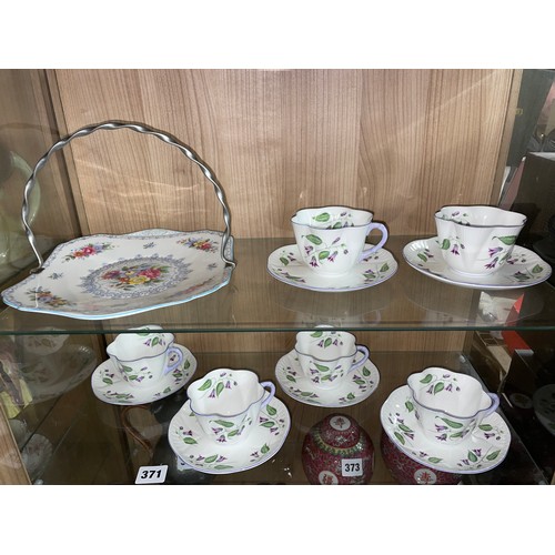 371 - SHELLEY CAMPANULA LOBED BONE CHINA TEACUPS AND SAUCERS PLUS A SHELLEY CROCHET CAKE STAND