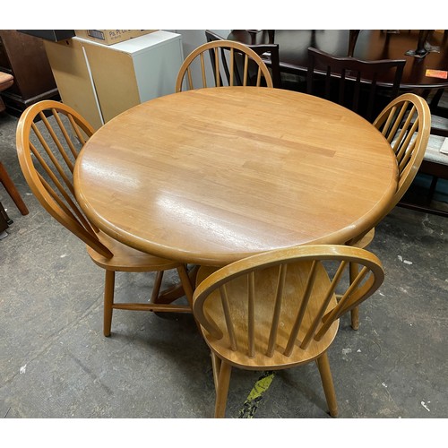 111 - CIRCULAR PEDESTAL BREAKFAST TABLE AND FOUR HOOP BACK CHAIRS