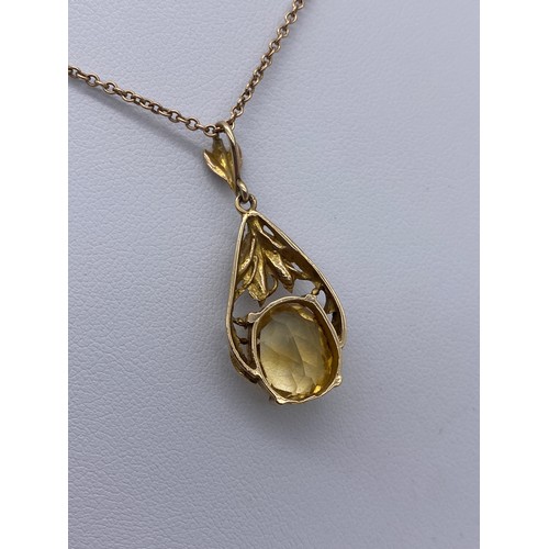 528 - 9CT GOLD CITRINE CLAW SET TEAR DROP PENDANT ON TRACE CHAIN 5G APPROX OVERALL