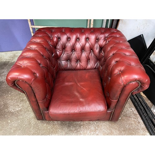 85 - CHERRY RED BUTTON BACK CLUB STYLE CHESTERFIELD SOFA AND ARMCHAIR