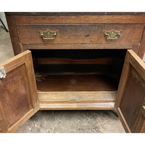 16 - OAK COMPACT DRESSER ON BUN FEET